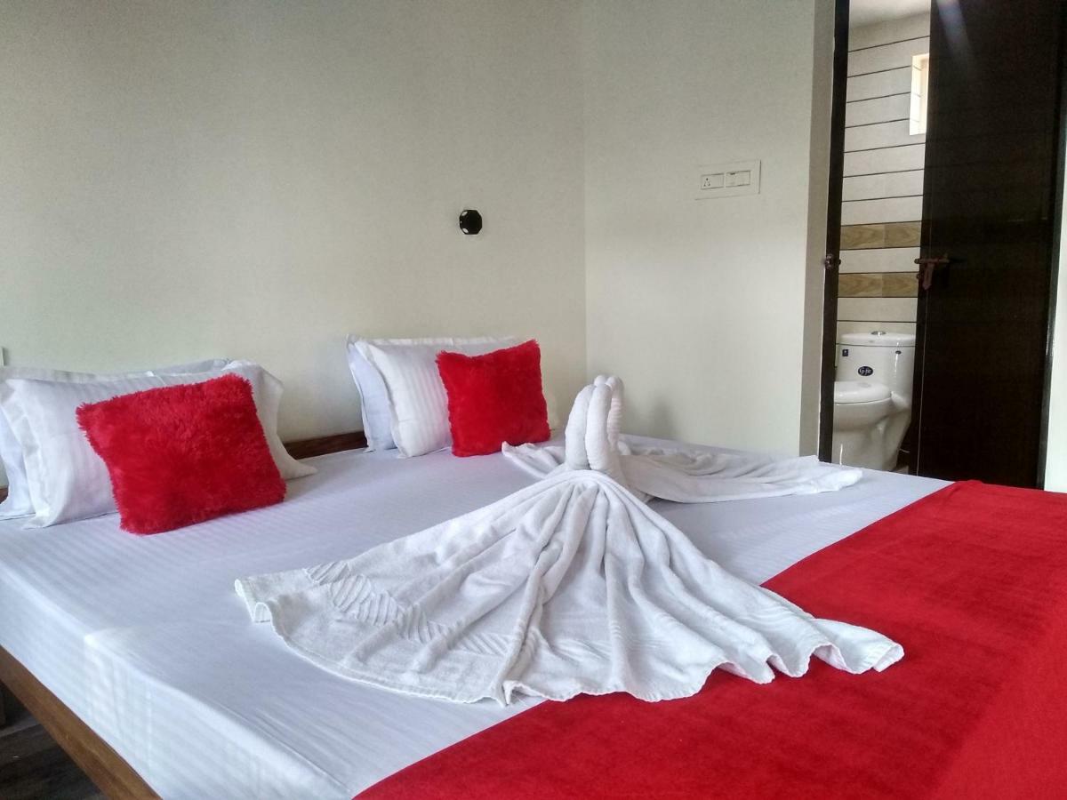 Blue Birds Homestay Cherai Beach Exterior photo