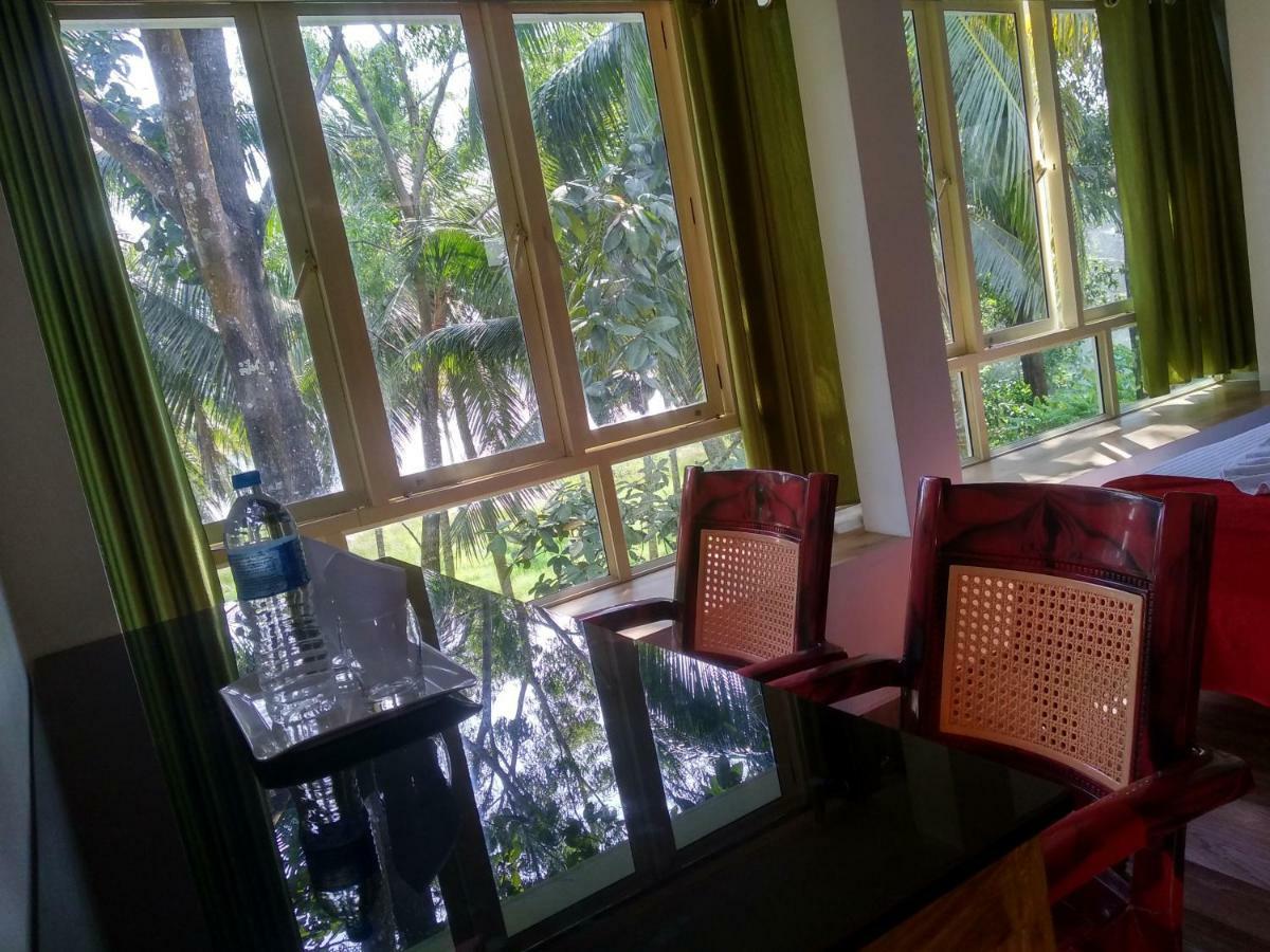 Blue Birds Homestay Cherai Beach Exterior photo