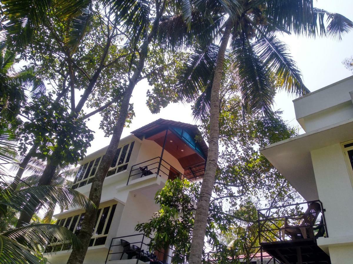 Blue Birds Homestay Cherai Beach Exterior photo